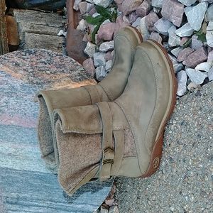 Chaco Hopi sandstone leather & wool boots women's 7